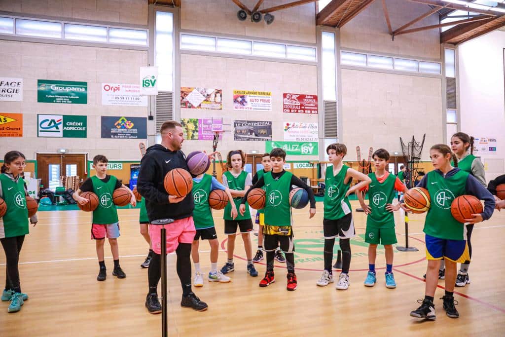camps basket ete - stage basket dans les clubs ouvert aux filles et garçons de 9 à 18 ans